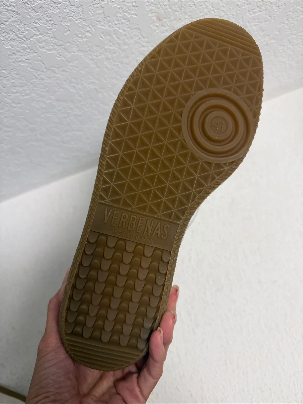 NWT Womans Casual Suede & Leather Sneaker - Beige/White 41/ 9.5/10